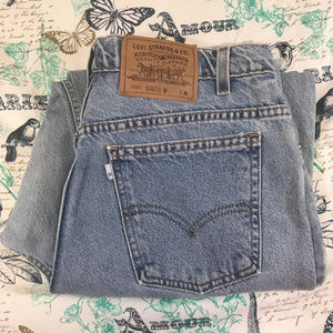 Vintage Levi’s 950 Relaxed Fit Tapered Leg 34